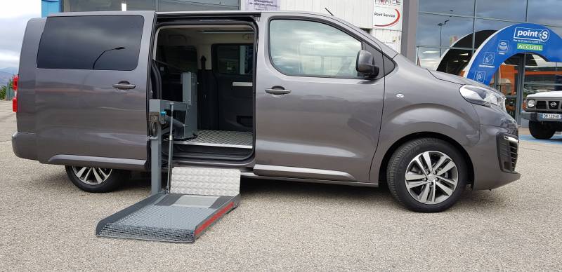 Siège Pivotant Turny 6-Way et Système Élévateur sur Peugeot Traveller