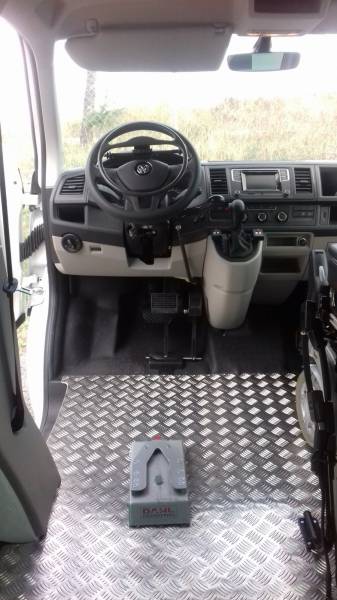 A VENDRE FOURGON VOLKSWAGEN EQUIPE POSTE DE CONDUITE