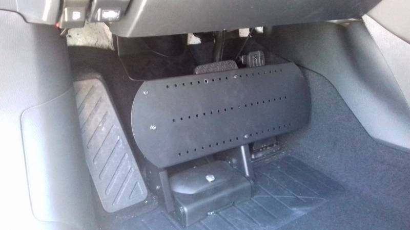 Protection de pédale conduite handicap Saint CYR