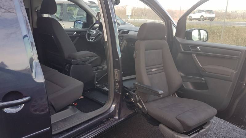 VOLKSWAGEN Caddy équipé siège pivotant ARDECHE
