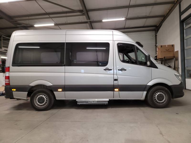 Installation d' élévateur sous plancher PMR près de LYON