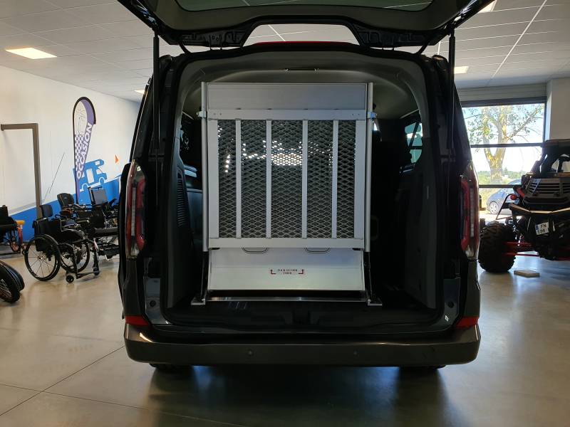 Véhicule NEUF : FORD Tourneo Custom 320 L2H1 2.0 EcoBlue 170 ch BVA Titanium X 2025 – Version TPMR