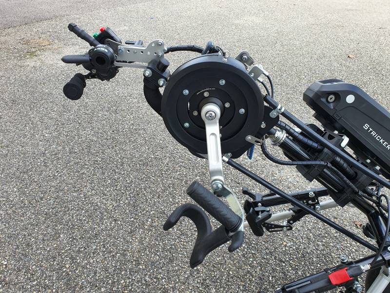 À VENDRE :  Handbike Stricker Hybride Smart Tétra | Occasion adapté tétraplégique