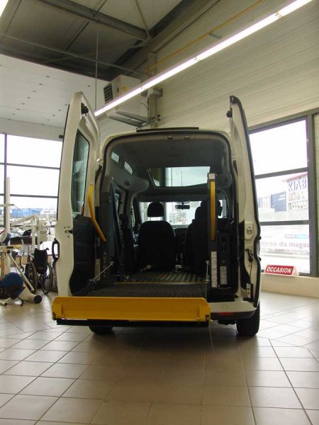 Charge maxi 320 KG, convient donc même aux fauteuils éléctriques.