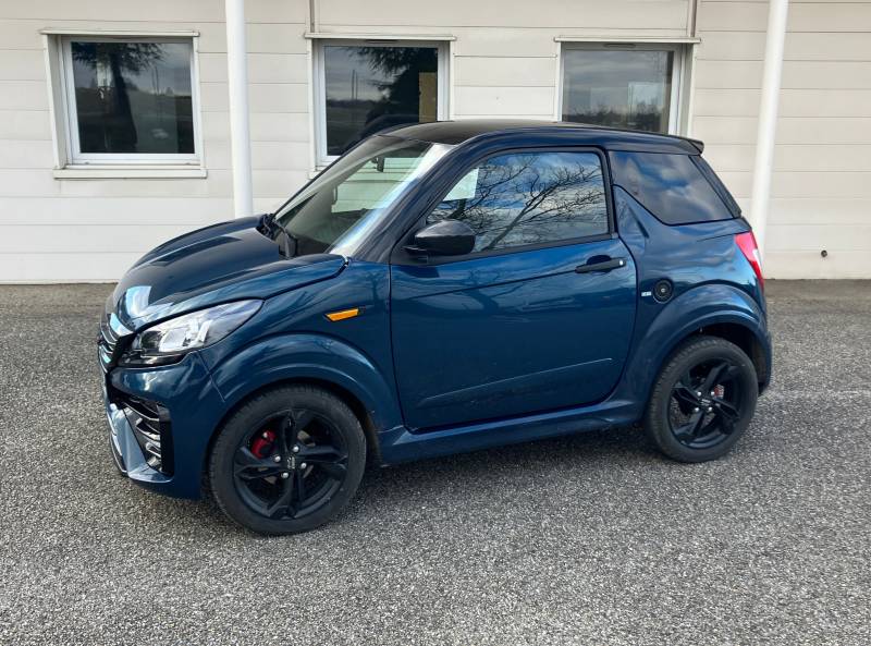 Location Voiture Sans Permis Ligier : La Mobilité Inclusive pour Tous (PMR & Valides)