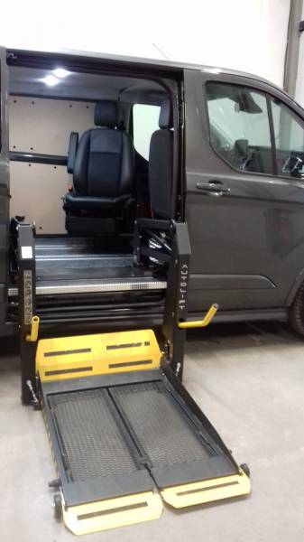 Accéder au poste de conduite en fauteuil roulant ARDECHE