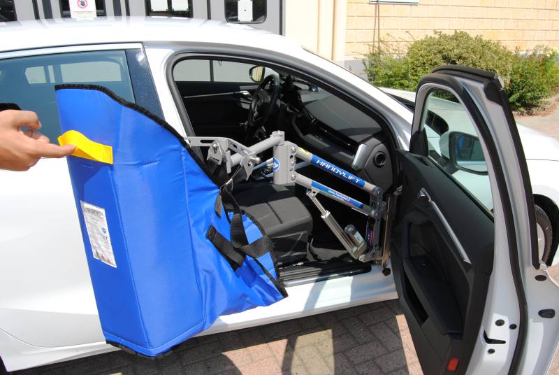 Transfert dans voiture pour personne handicapée
