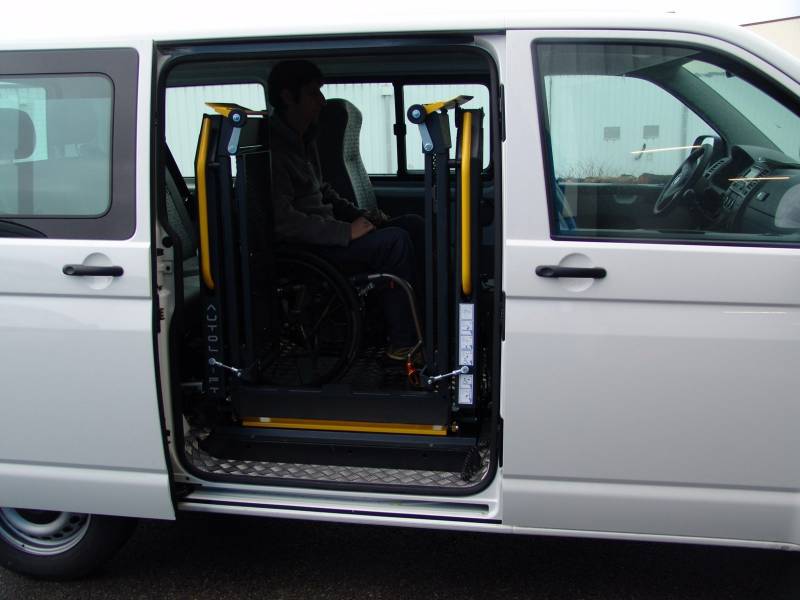 HAYON ELEVATEUR OUVRANT 2 BRAS : plateforme élévatrice idéal pour le TPMR