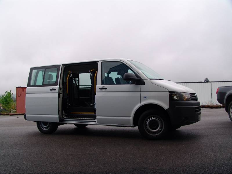 Volkswagen T5 équipé d'un hayon élévateur ouvrant BBW