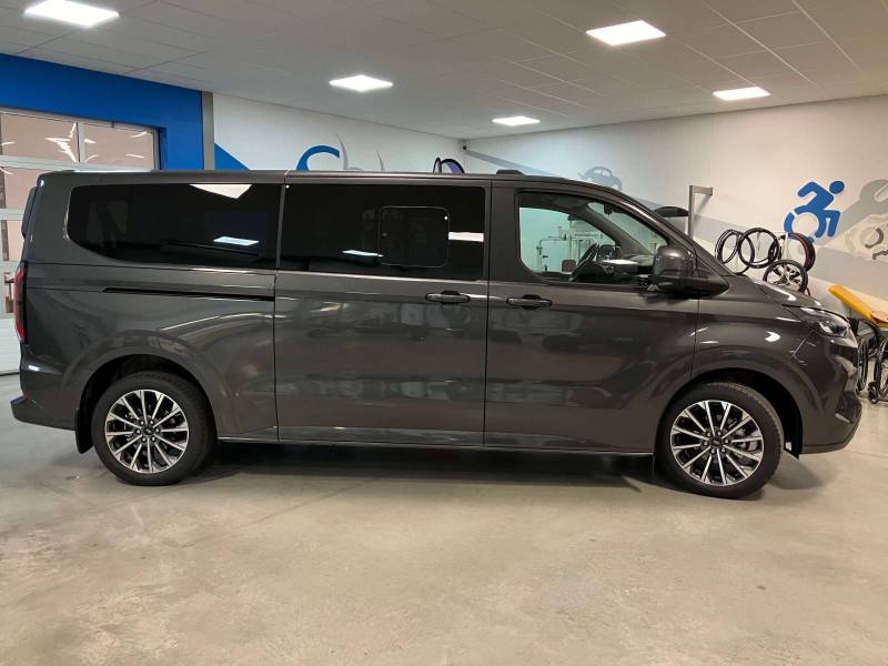 Véhicule NEUF : FORD Tourneo Custom 320 L2H1 2.0 EcoBlue 170 ch BVA Titanium X 2025 – Version TPMR