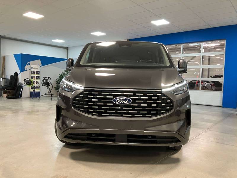 Véhicule NEUF : FORD Tourneo Custom 320 L2H1 2.0 EcoBlue 170 ch BVA Titanium X 2025 – Version TPMR