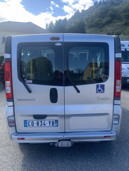 VEHICULE VENDU RENAULT TRAFIC  (aménagé TPMR)