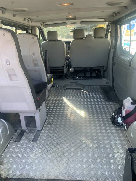 VEHICULE VENDU RENAULT TRAFIC  (aménagé TPMR)