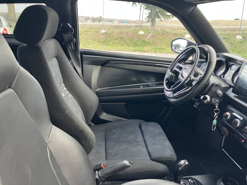 Location Voiture Sans Permis Ligier : La Mobilité Inclusive pour Tous (PMR & Valides)