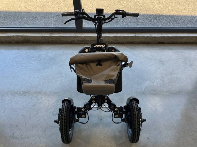 SIROCCO AMI Voyageur : La 3ème roue motorisée tout-terrain chez Handi Drive