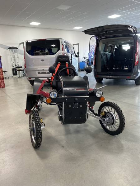 Aménagement SWINCAR e-Spider pour personnes à mobilité réduite : Buggy électique adapté