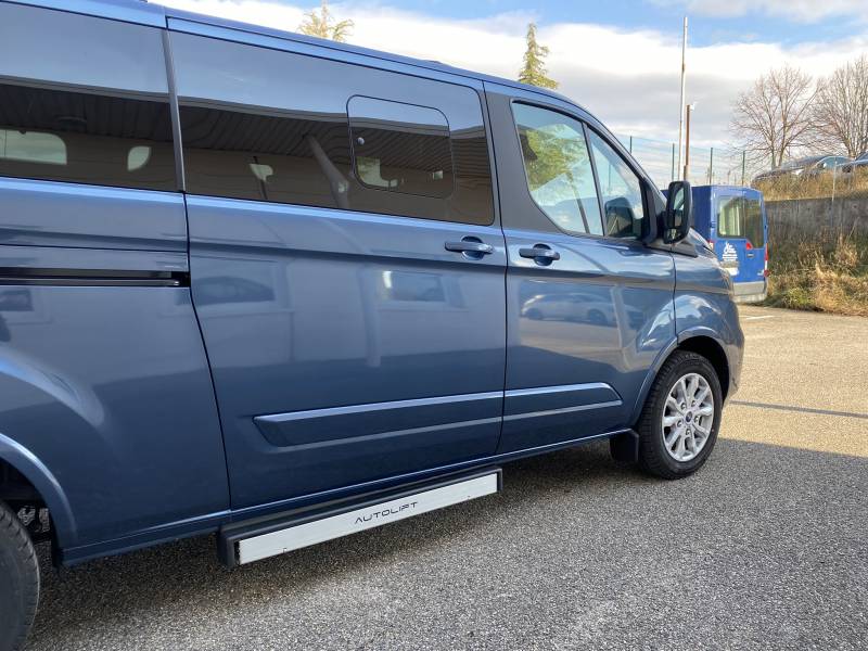 Aménagement TPMR côté passager sur Mercedes vito ou Classe V en fauteuil roulant