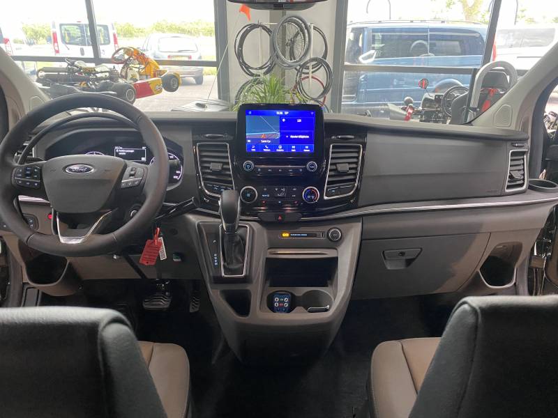 Ford Tourneo Custom 320 L2H1 2.0 EcoBlue 185 ch