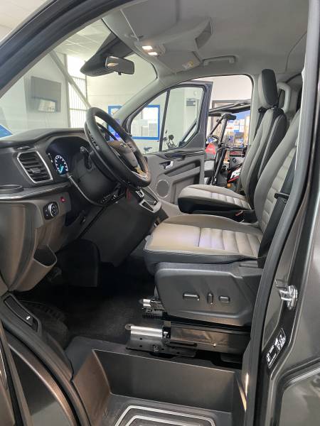 Ford Tourneo Custom 320 L2H1 2.0 EcoBlue 185 ch