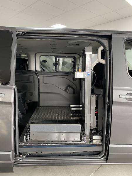 Ford Tourneo Custom 320 L2H1 2.0 EcoBlue 185 ch