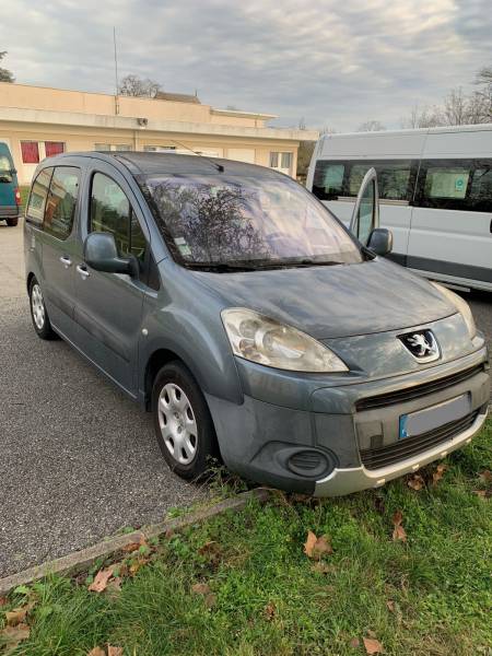 Acheter voiture occasion handicapé Rhône Alpes